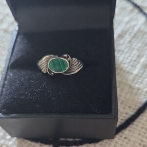 VINTAGE Navajo  Sterling Silver Malachite Ring.